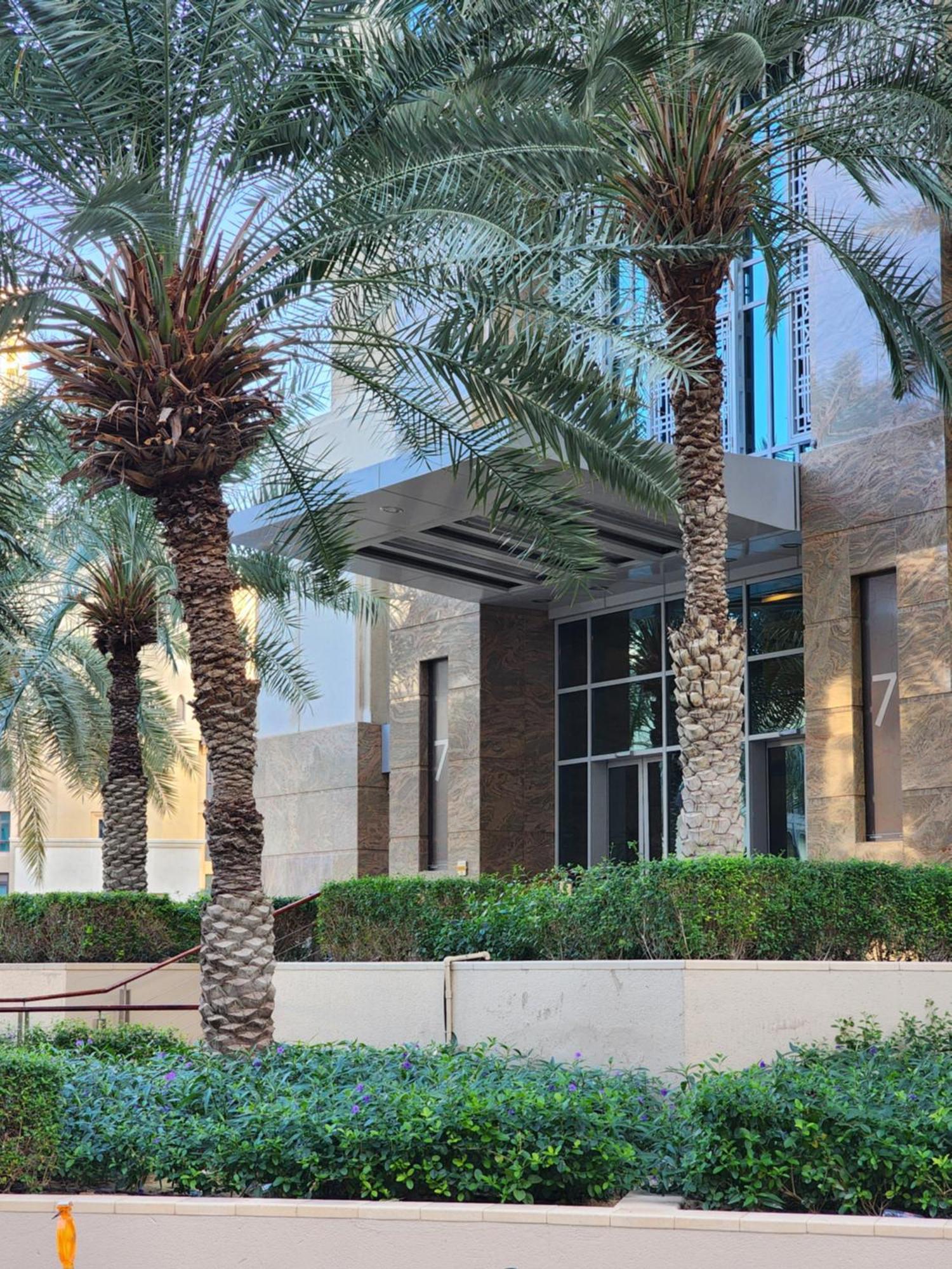 شقة Downtown Oasis, Burj Khalifa Views, Luxury Amenities دبي المظهر الخارجي الصورة