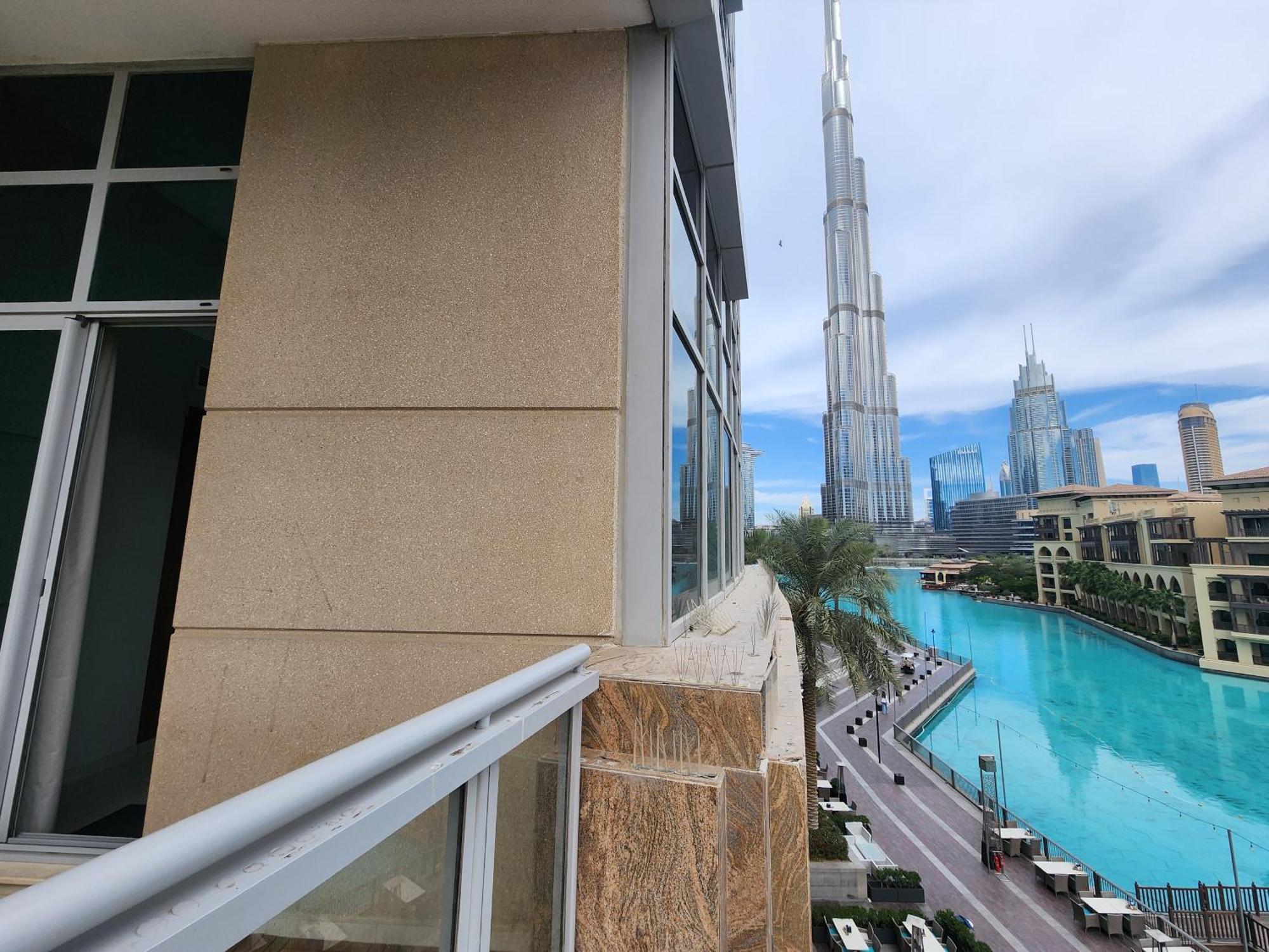 شقة Downtown Oasis, Burj Khalifa Views, Luxury Amenities دبي المظهر الخارجي الصورة