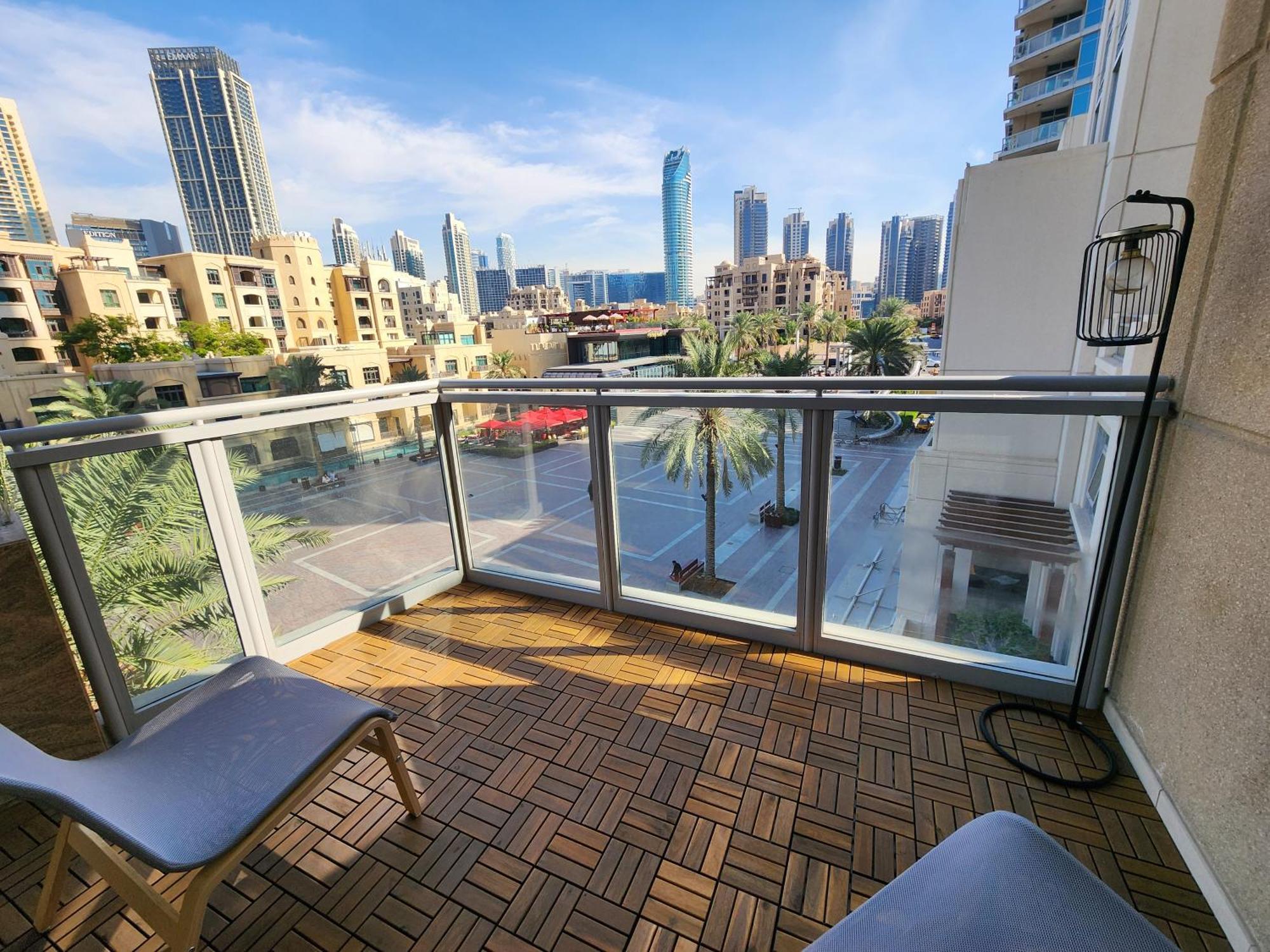 شقة Downtown Oasis, Burj Khalifa Views, Luxury Amenities دبي المظهر الخارجي الصورة