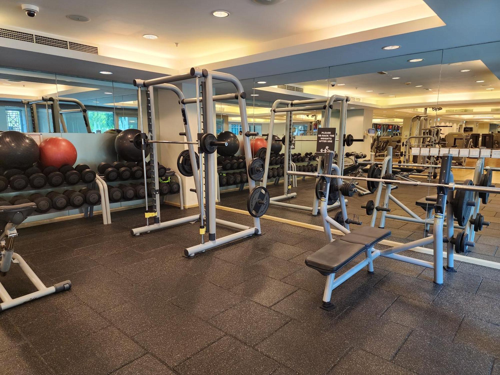 شقة Downtown Oasis, Burj Khalifa Views, Luxury Amenities دبي المظهر الخارجي الصورة