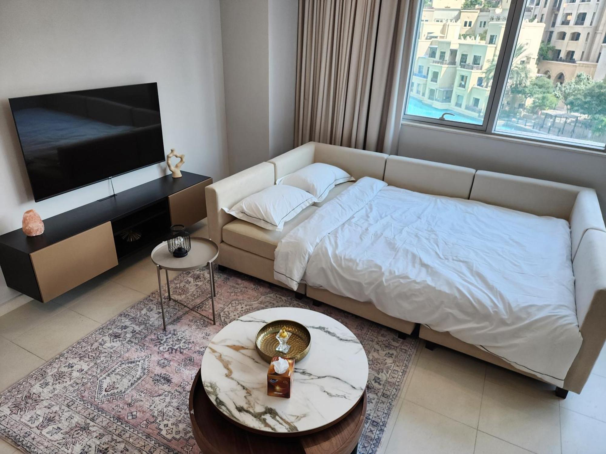 شقة Downtown Oasis, Burj Khalifa Views, Luxury Amenities دبي المظهر الخارجي الصورة